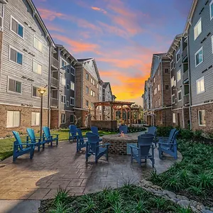 The Professional - 5 Mins To Carowinds Apartment
