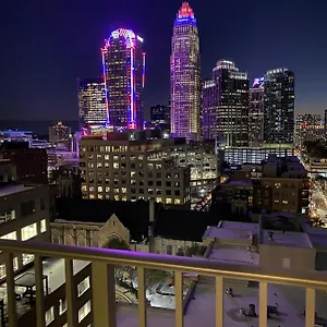 1Bd Nestled Uptown Apartment Apartment