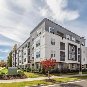Kasa Freemorewest **** Charlotte