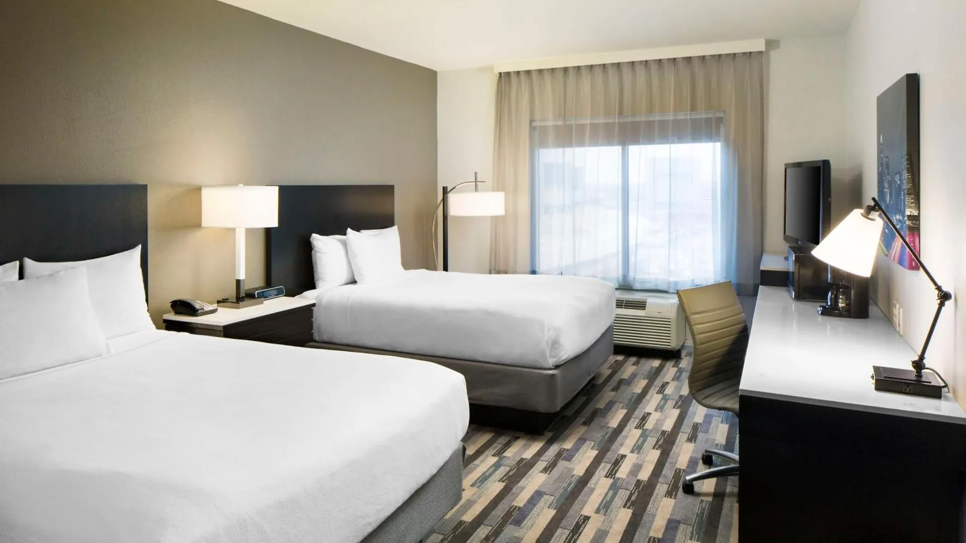 Hyatt House Charlotte Center City